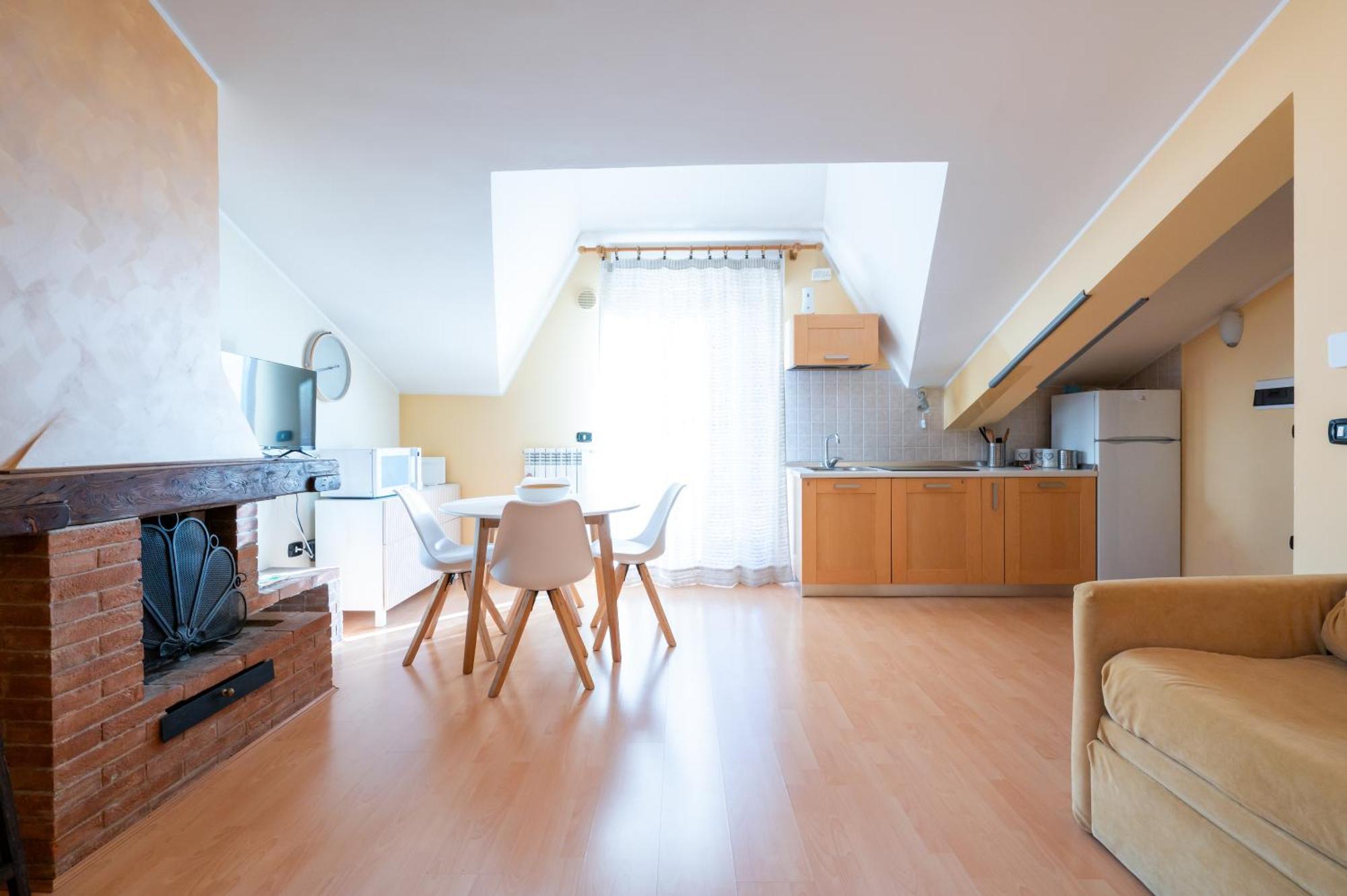 La Mansarda Apartment กัสเตลดิซังโกร ภายนอก รูปภาพ